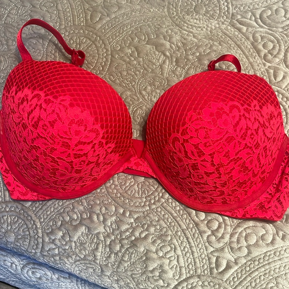 Victorias Secret 38D Very Sexy Push-up Bra